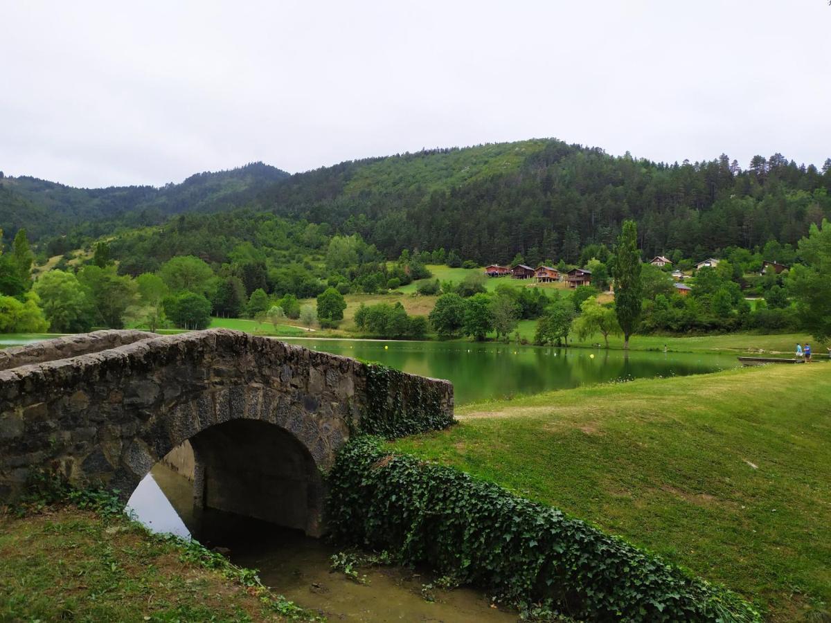 Belle Maison Proche De La Ville Et Du Lac Belcaire Bagian luar foto